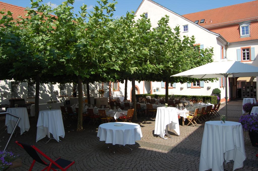 Landhotel Zum Schwanen Mit Restaurant Mona Liza Osthofen Exterior foto